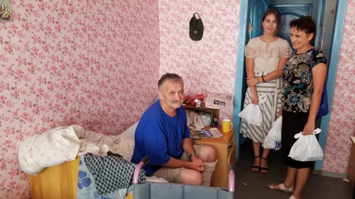 Посетили дом для стариков в Змиев Харьковской обл.